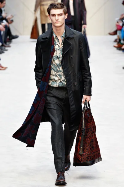 Look 38